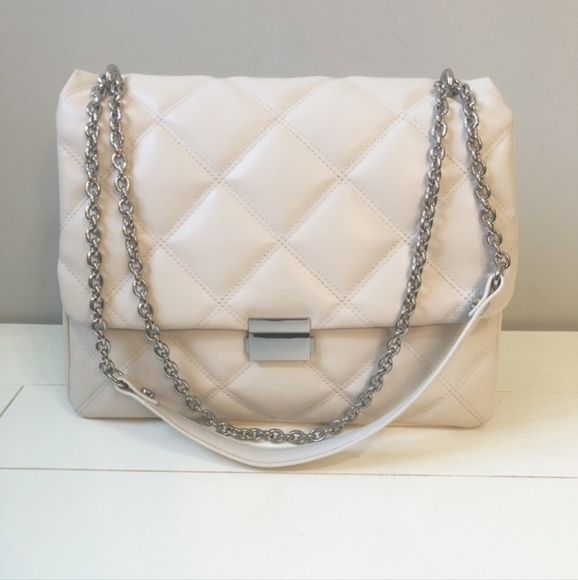 ✨️H&M WHITE QUILTED CROSSBODY FLAP BAG ✨️WHITE WITH SILVER ✨️ LIKE NEW - Picture 3 of 9